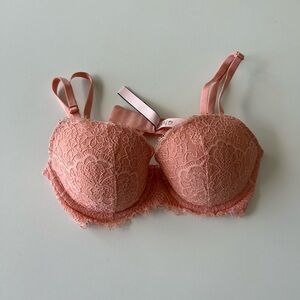 Victoria's Secret Lace Bra in Soft Pink